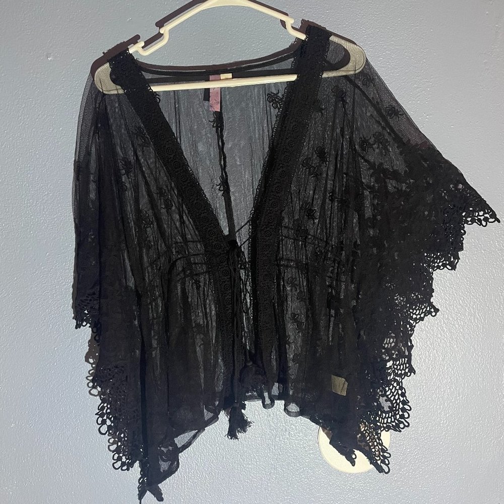 Alya Black Rose Laced Kimono Tassle Tie Up - M